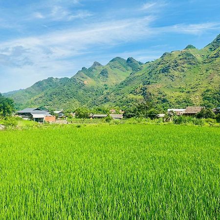 Du Gia Field View Homestay Làng Cac Exterior foto