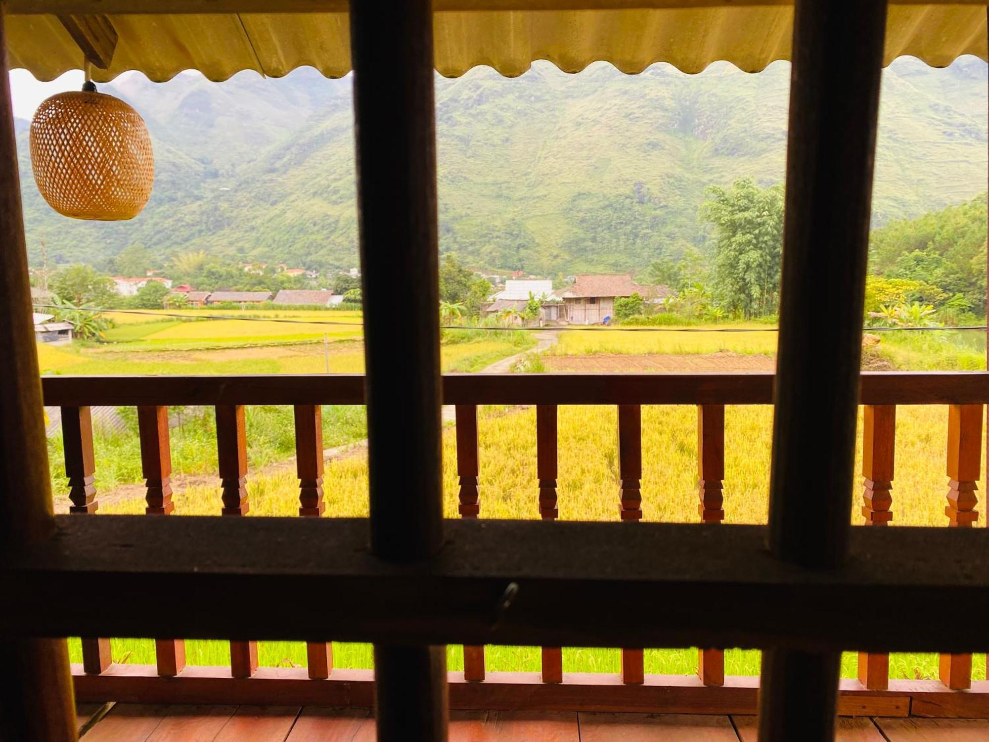Du Gia Field View Homestay Làng Cac Exterior foto