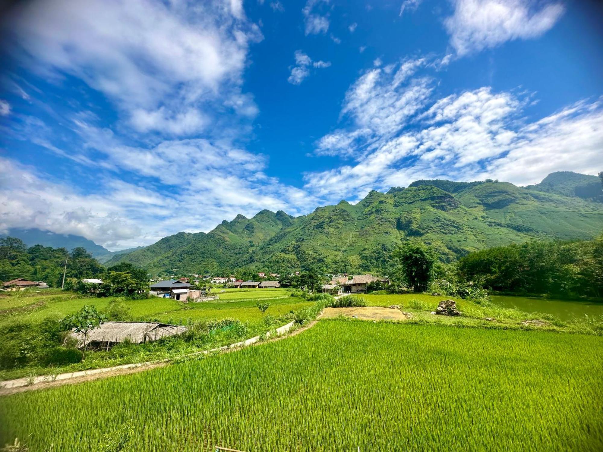 Du Gia Field View Homestay Làng Cac Exterior foto